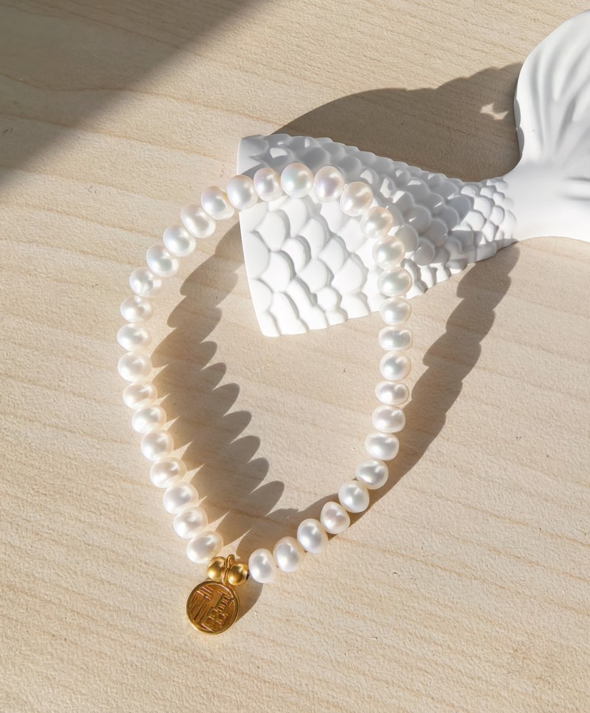 Pearls Bracelet 6mm with Chinese Fu character pendant