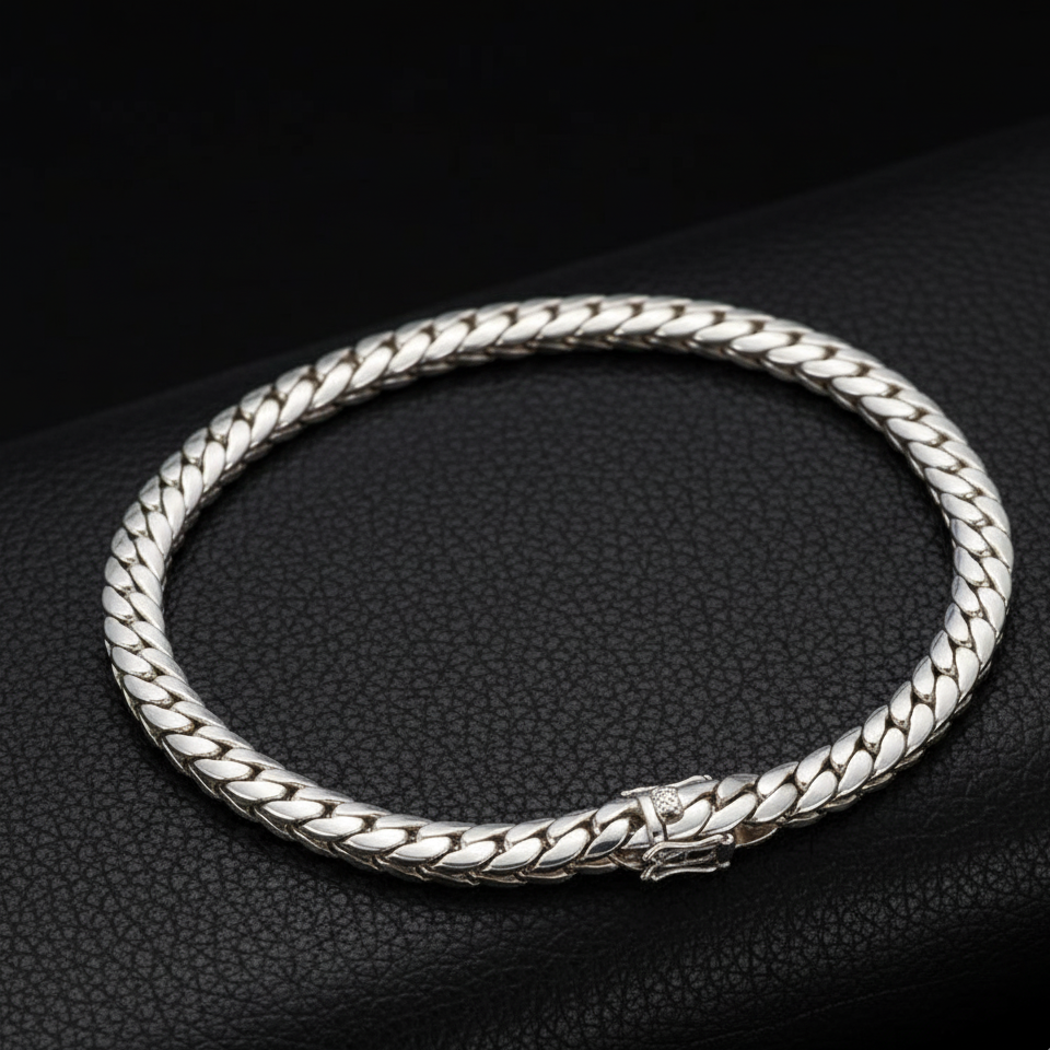 Curb chain necklace
