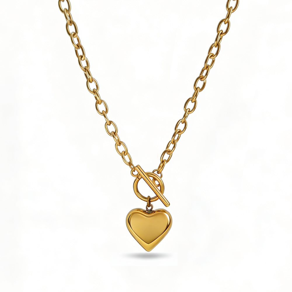 Heart-shaped Pendant Necklace