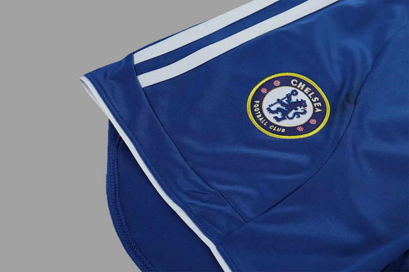 06/08 Chelsea Home Kids Retro Soccer Jersey Size 16-28