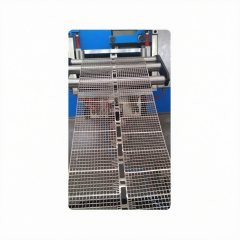 Punching line machine