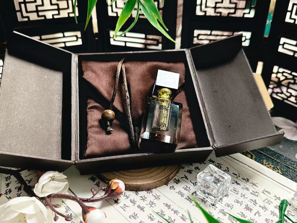 萬意沉鄉-棋楠精油