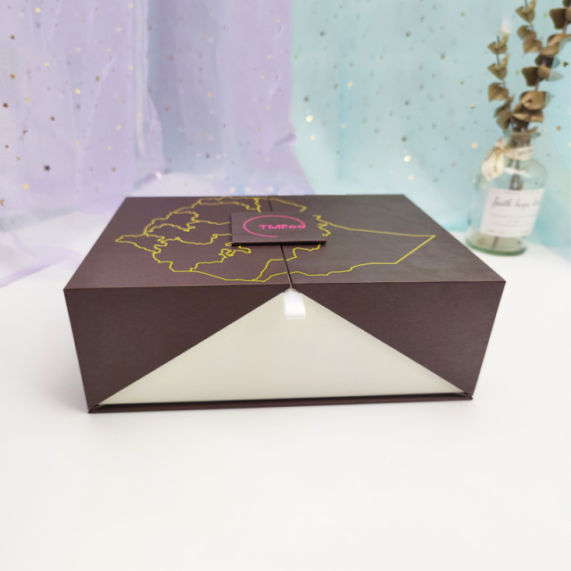 Custom-made double-opening gift boxes with creative designs for Valentine's Day and Chinese Valentine's Day gifts. Manufacturer and wholesaler.