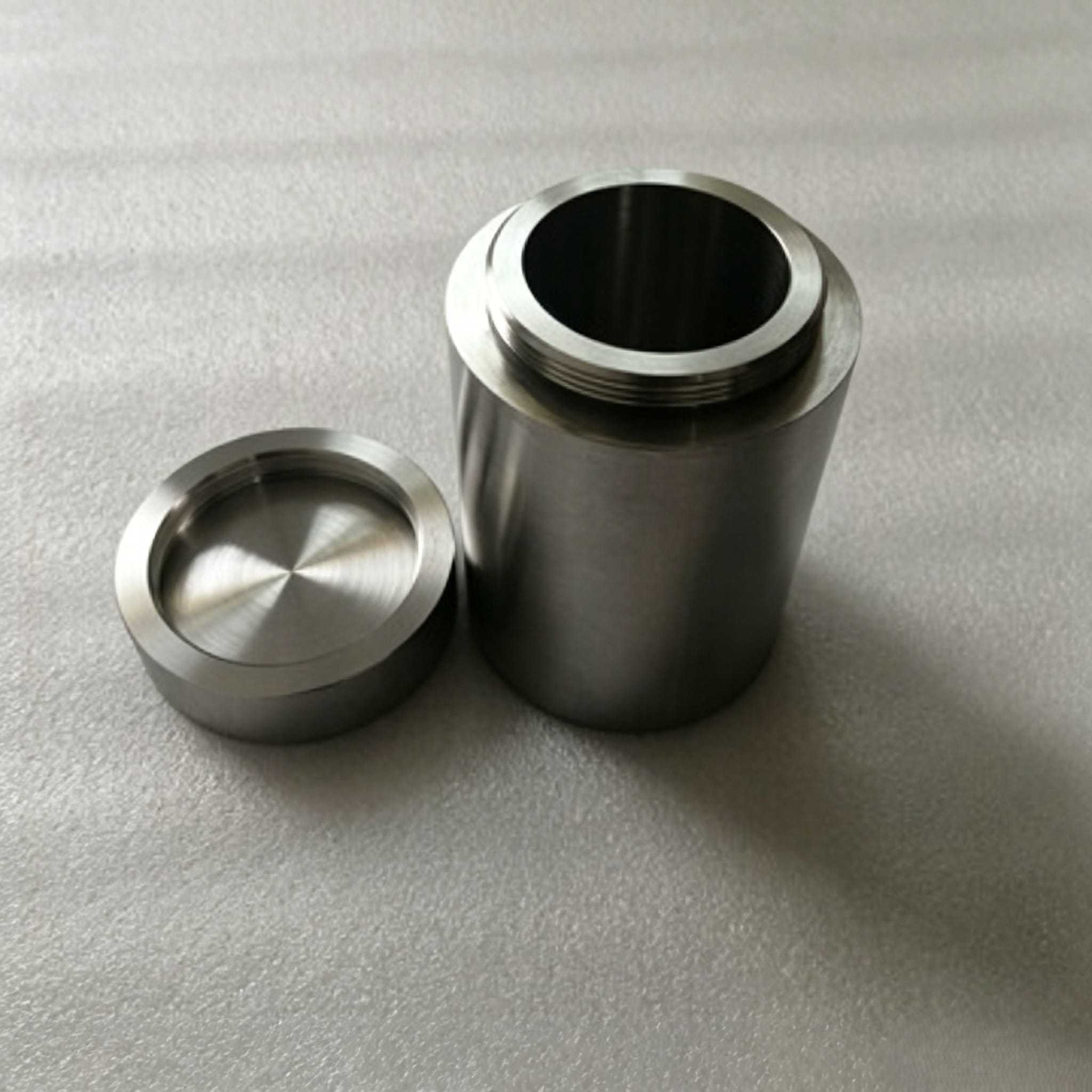 Tungsten Alloy Radiation Shielding Tank for Oil Drilling & Logging | High-Density Source Storage Container