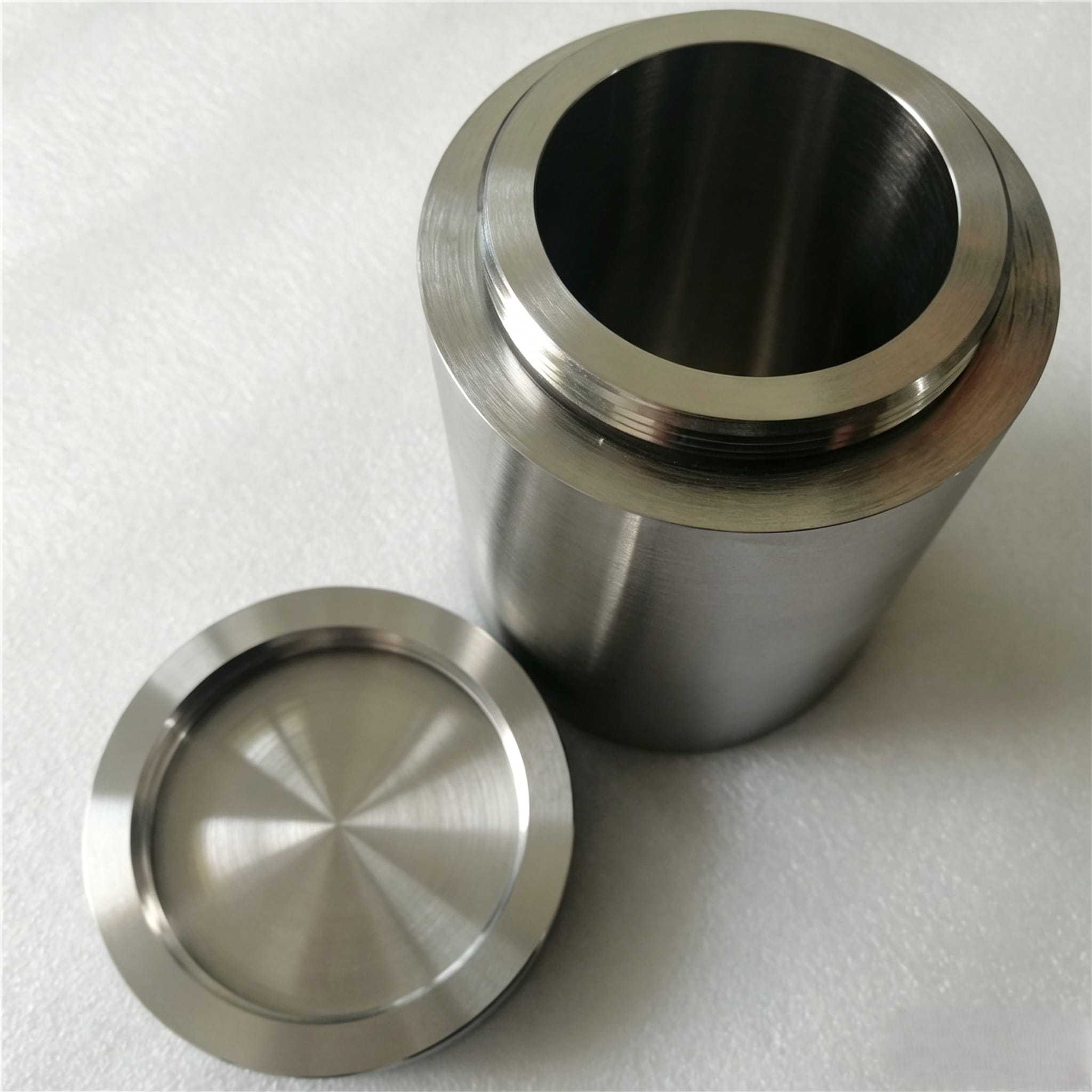 Tungsten Alloy Radiation Shielding Tank for Oil Drilling & Logging | High-Density Source Storage Container