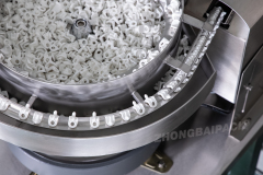 Máquina envasadora de herrajes para muebles