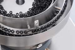 Máquina empacadora de juegos de tornillos