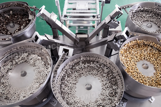 Máquina Contadora y Envasadora con Alimentadores de Cinco Tazones