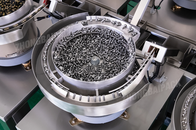 Máquina empacadora de fijaciones y ferretería