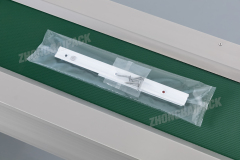 Máquina flowpack para herrajes de mobiliario