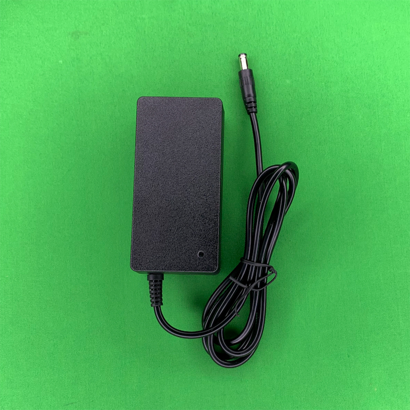 37.8W 12.6V 3A Li-ion Battery Charger | 3S 11.1V Lithium Charger | QINXPOWER®