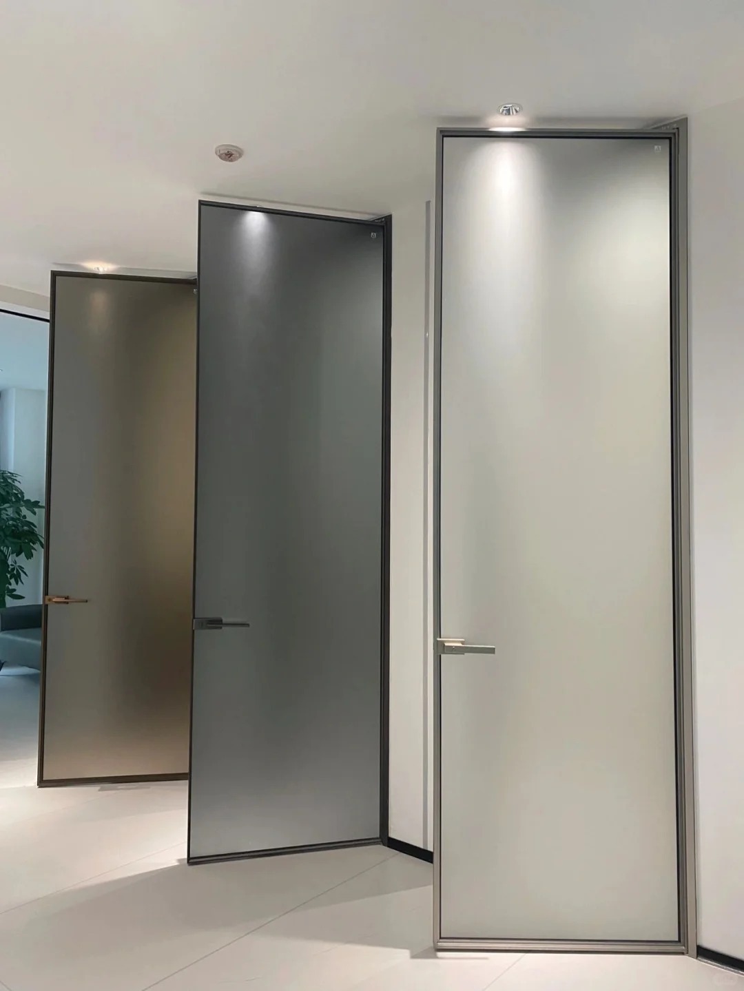 Modern ultra-thin aluminum alloy glass door, waterproof bathroom door, balcony door