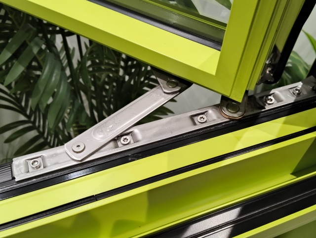 Anti-airtight double tempered 3C glass outward-opening system soundproof window