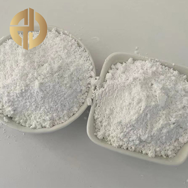Scandium oxide powder