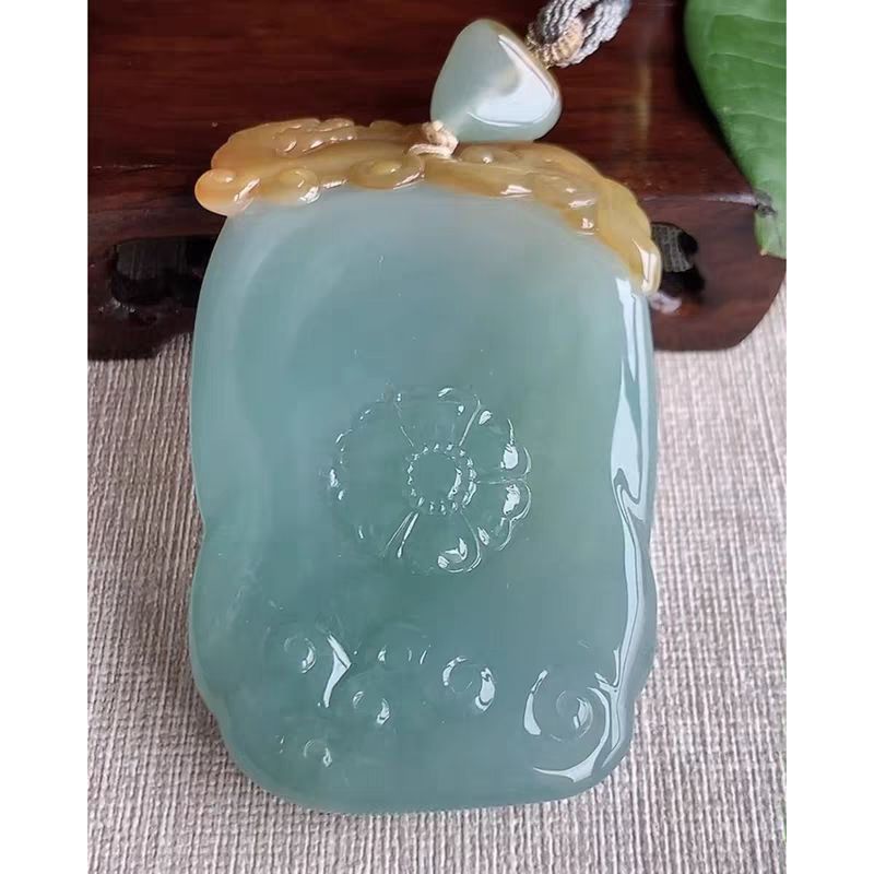 Yellow Jadeite Mahasthamaprapta Pendant