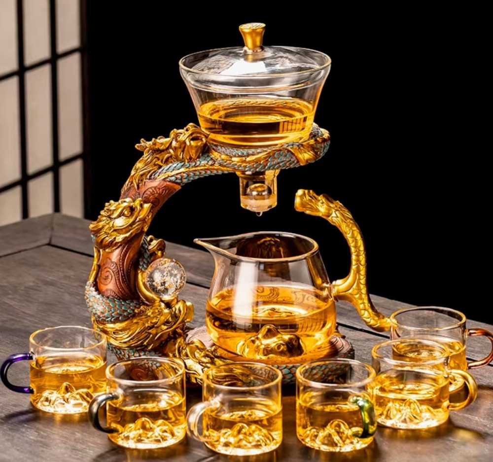 Dragon Roaring Through the Nine Heavens Tea Set