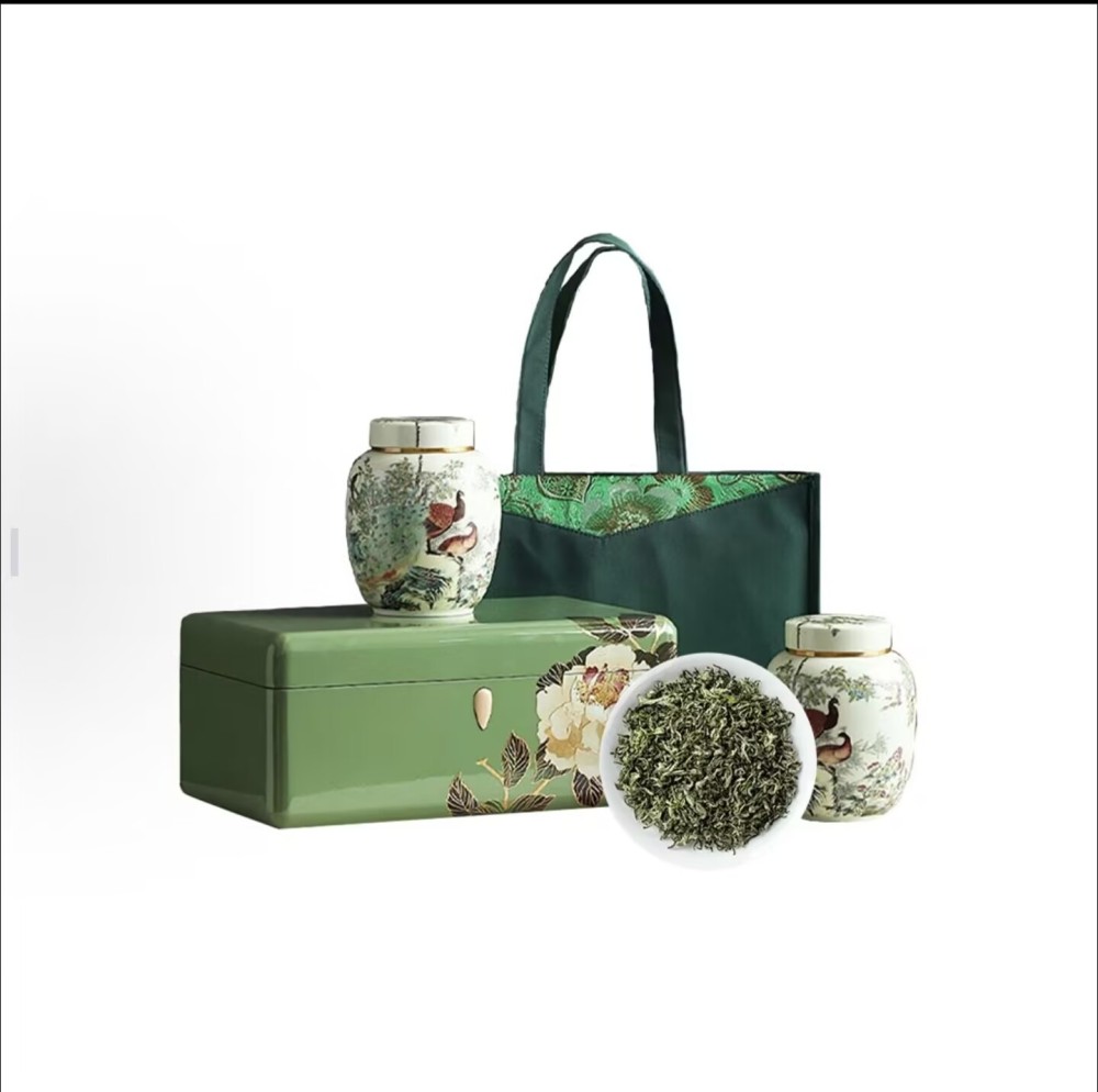 Premium Grade 1 Biluochun Tea from Century-old Trees in Dongting Mountain
