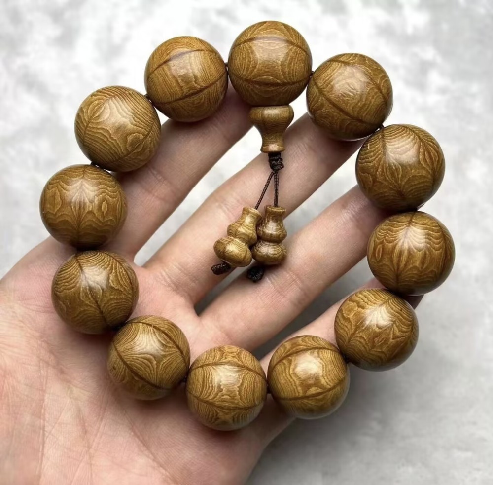 Trendy Buddhist Beads, Premium Old-Material Bracelet, Dragon-Subduing Wood (Xianglongmu) Artisan Craft Jewelry 说明：