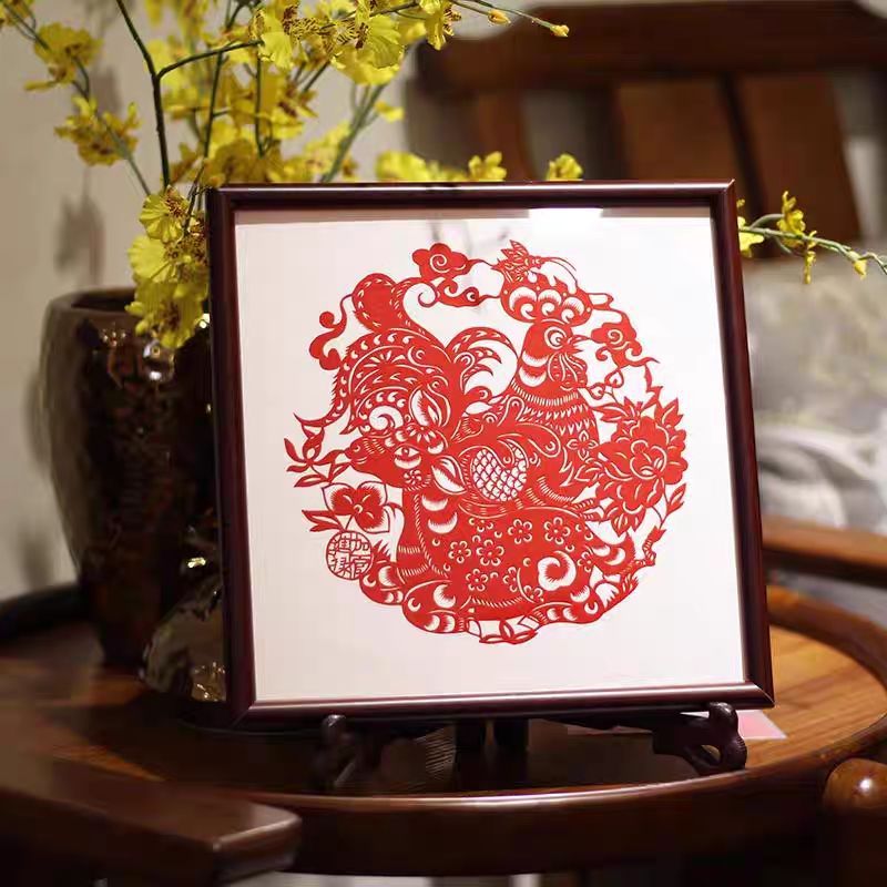 Handmade Paper-Cutting with Solid Wood: Intangible Cultural Heritage Customization