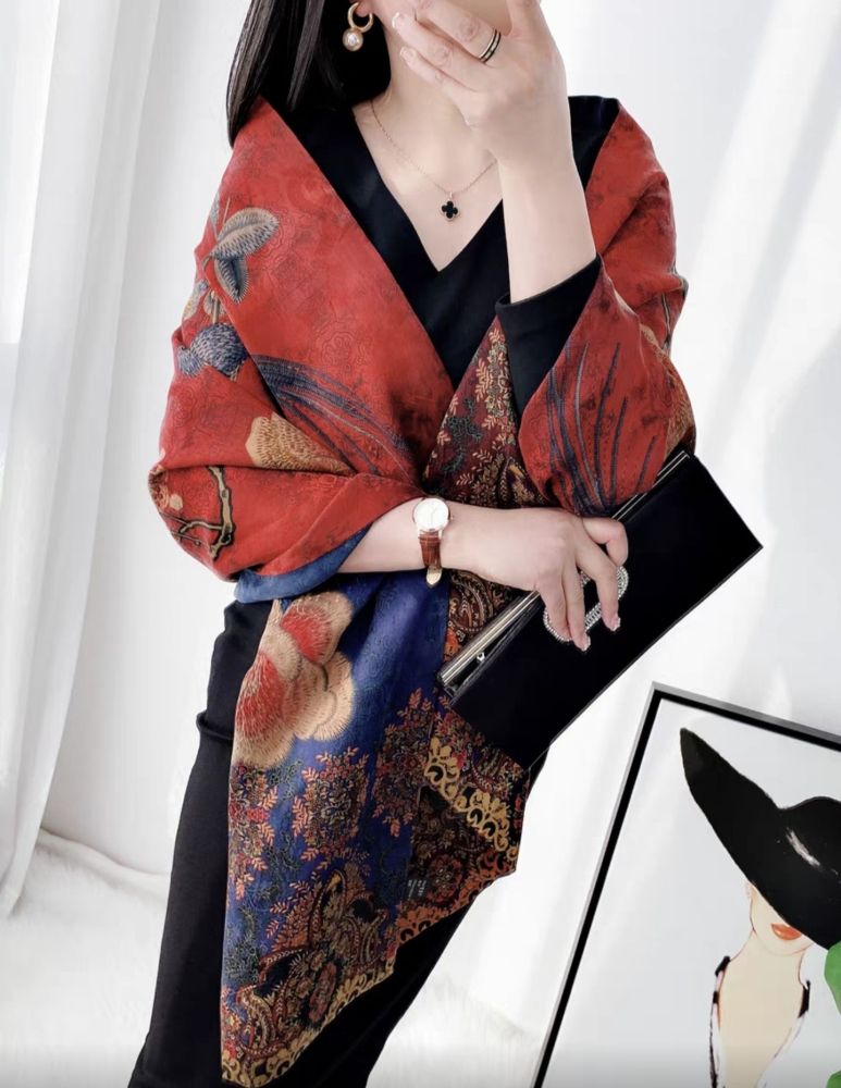High-end Silk Scarf with Xiangyun 纱 (Gambiered Canton Gauze) Pattern
