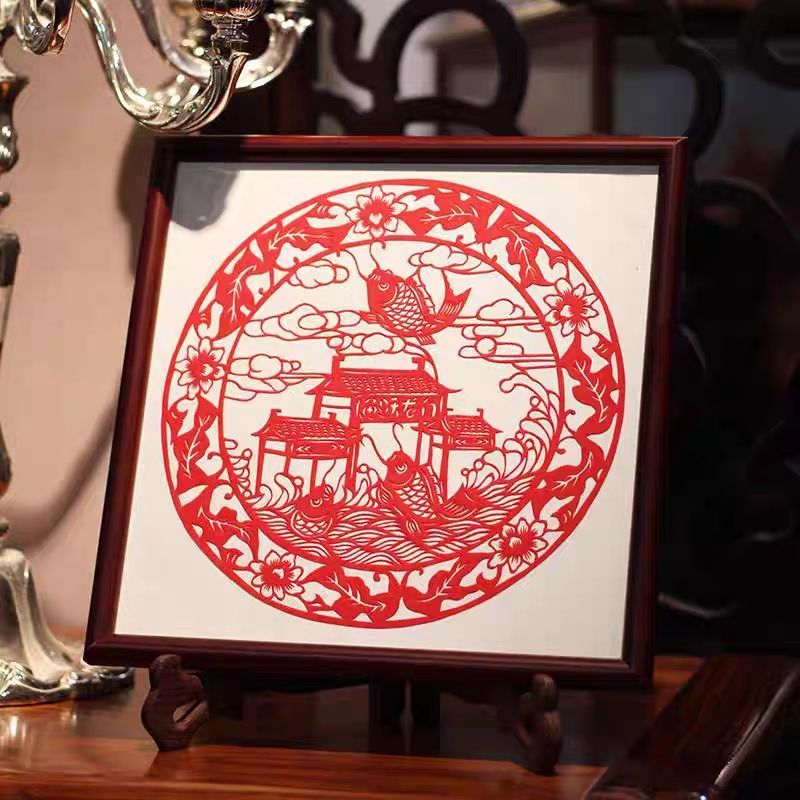 Handmade Paper-Cutting with Solid Wood: Intangible Cultural Heritage Customization