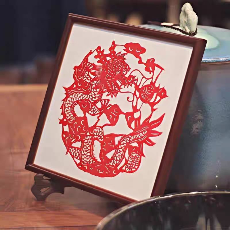 Handmade Paper-Cutting with Solid Wood: Intangible Cultural Heritage Customization