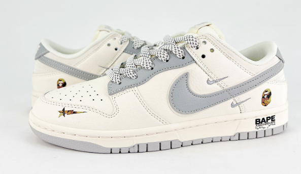 Nike shoes NIKE DUNK SB  Size, 36-45  You can click on the link of the picture below to view more detailed pictures.