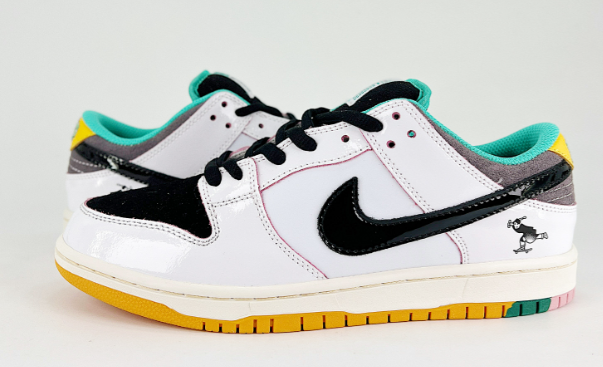Nike shoes NIKE DUNK SB  Size, 36-45  You can click on the link of the picture below to view more detailed pictures.