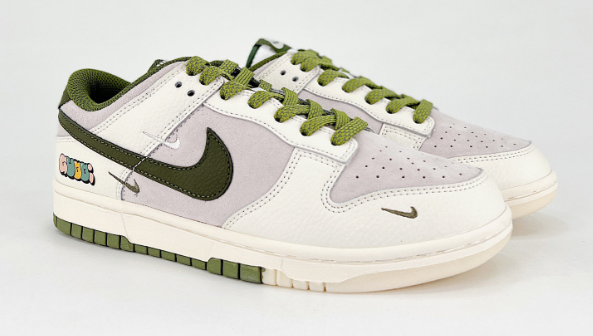 Nike shoes NIKE DUNK SB  Size, 36-45  You can click on the link of the picture below to view more detailed pictures.