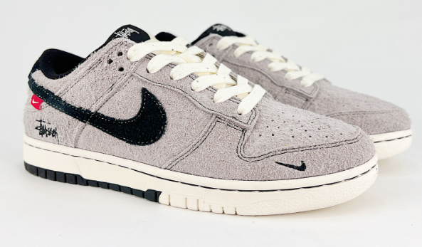 Nike shoes NIKE DUNK SB  Size, 36-45  You can click on the link of the picture below to view more detailed pictures.