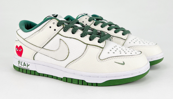 Nike shoes NIKE DUNK SB  Size, 36-45  You can click on the link of the picture below to view more detailed pictures.