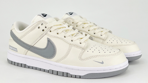 Nike shoes NIKE DUNK SB  Size, 36-45  You can click on the link of the picture below to view more detailed pictures.