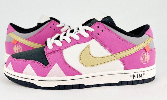Nike shoes NIKE DUNK SB  Size, 36-45  You can click on the link of the picture below to view more detailed pictures.