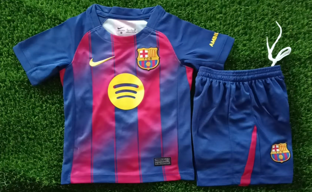 Barcelona  jersey Home and away kids kit 25 26 Barcelona soccer jersey 10-20 days. It will arrive in your country