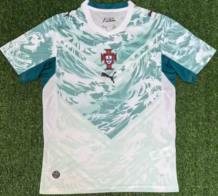 2026 World Cup National Team  Portugal jersey Home and away New adult 26 27 Portugal soccer jersey 10-20 days. It will arrive in your country
