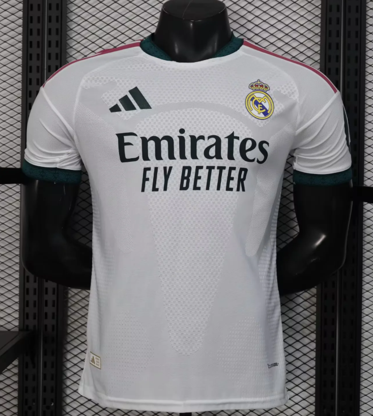 26 27 Real Madrid Player edition jersey Home and away New adult  26 27 Real Madrid soccer jersey 10-18 days. It will arrive in your country
