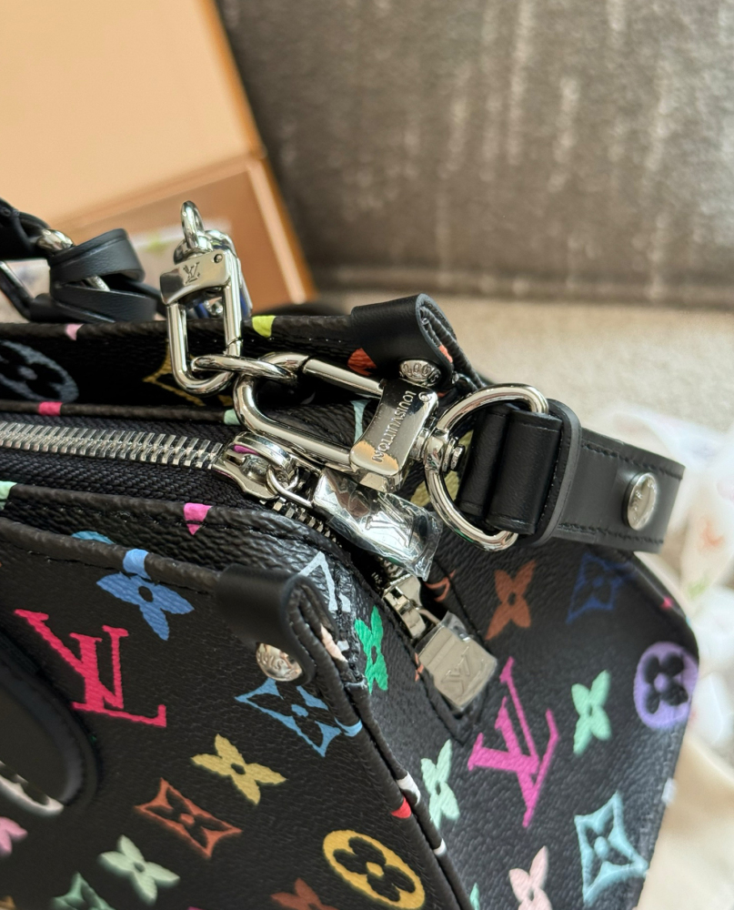 LV Onthego | Subtle Art, Premium Gear for Commuters!