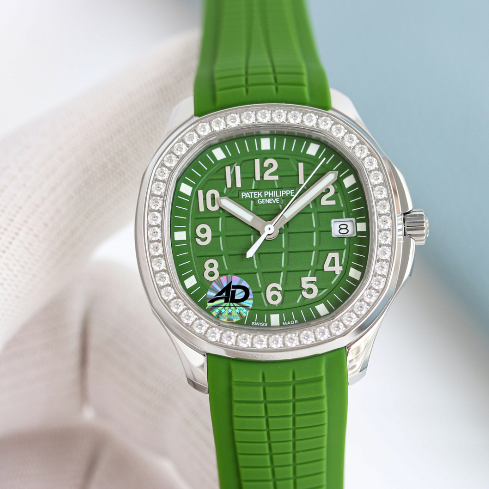 Patek Philippe Aquanaut Luce Wristwatch，Forest khaki green