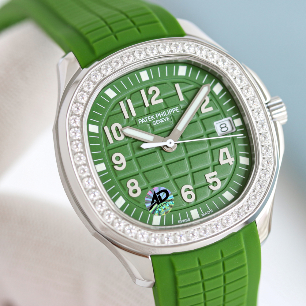 Patek Philippe Aquanaut Luce Wristwatch，Forest khaki green