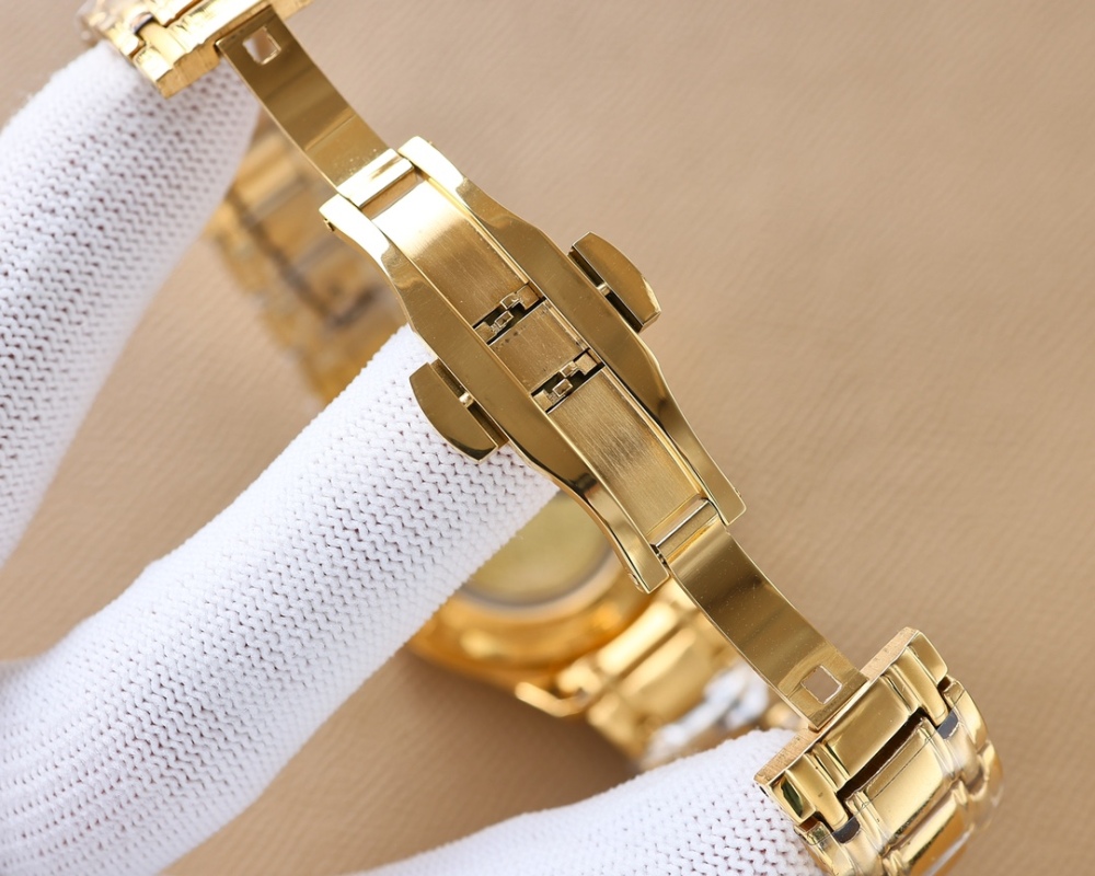 Omega, the latest business watch model, with high-end quality.