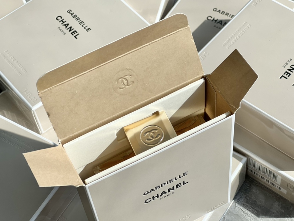 Chanel Gabrielle Nature Perfume