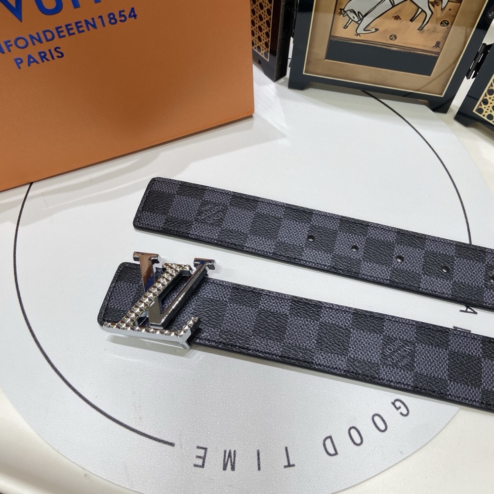 LV classic embossed leather belt