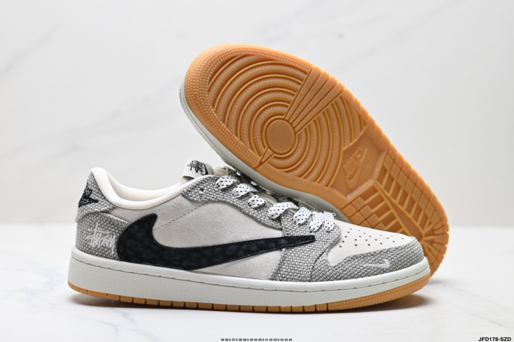 Nike Air Jordan 1 x Travis Scott
