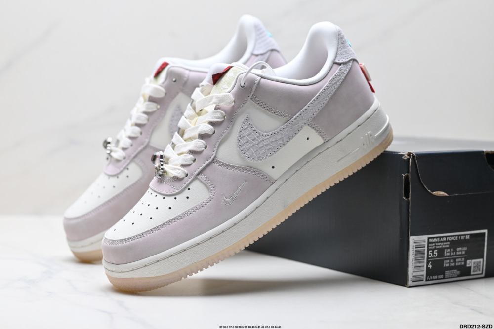 Nike Air Force 1
