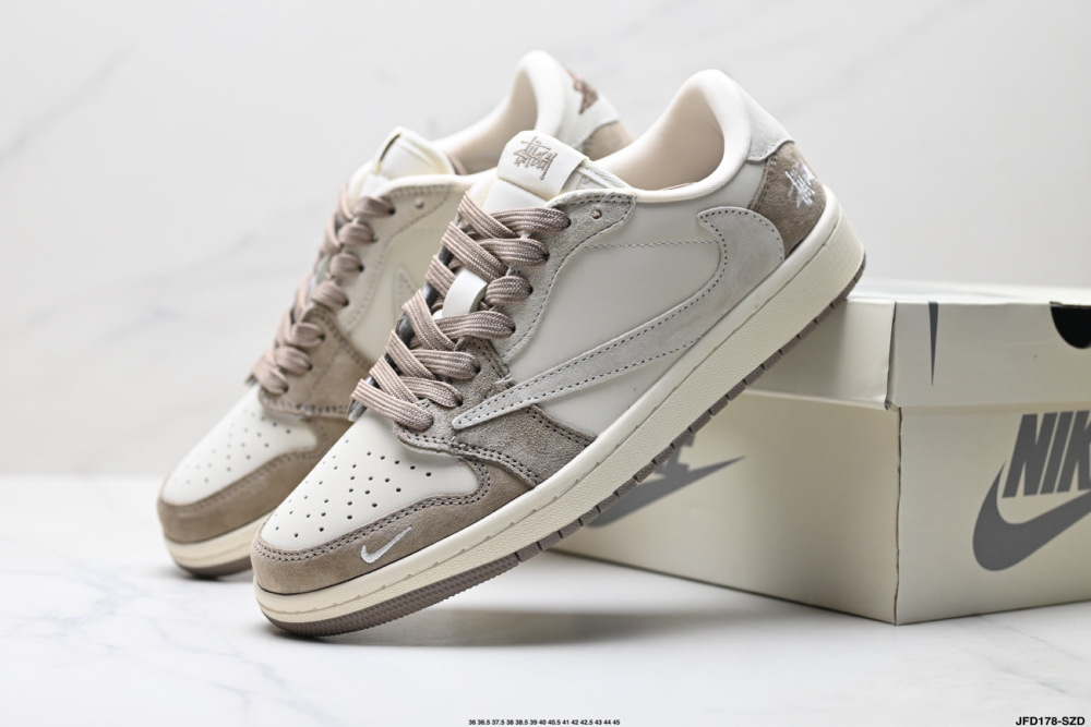 Nike Air Jordan 1 x Travis Scott