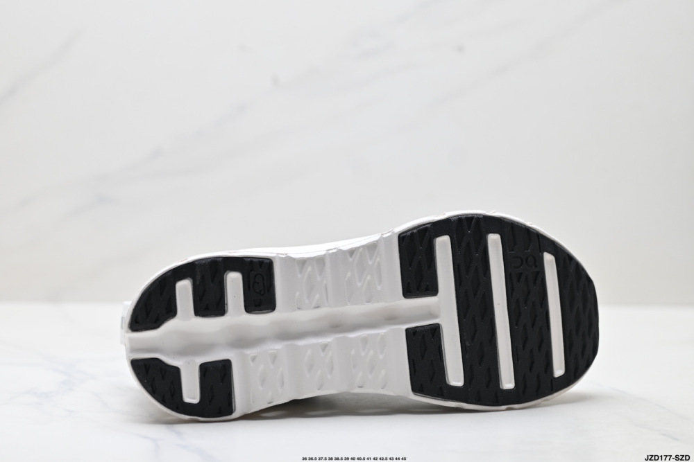 Loewe x On Cloudtilt 2.0