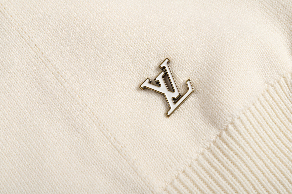 LOUIS VUITTON Hand-sewn logo wool cardigan