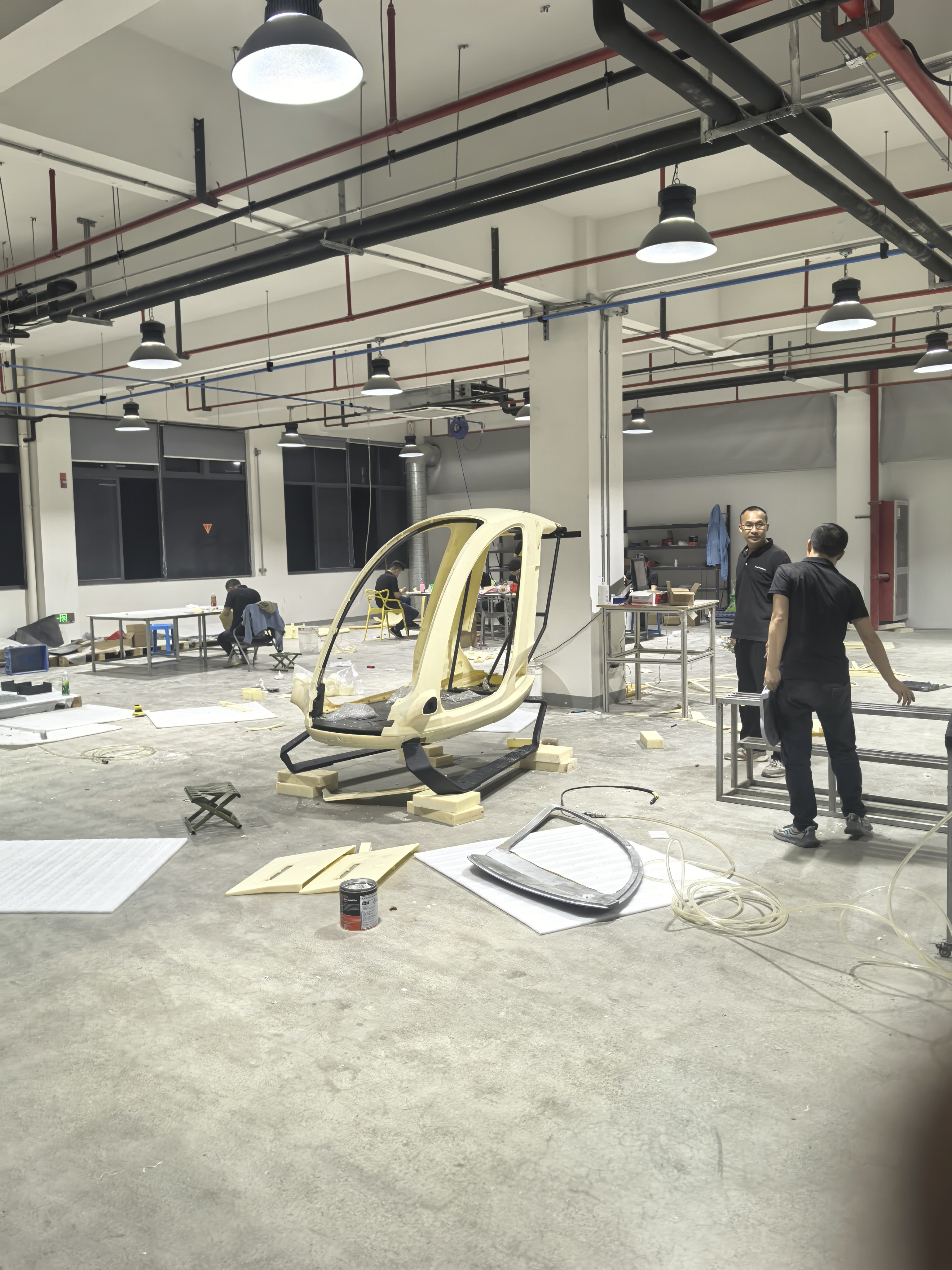 Prototypmodell eines bemannten Flugzeugs