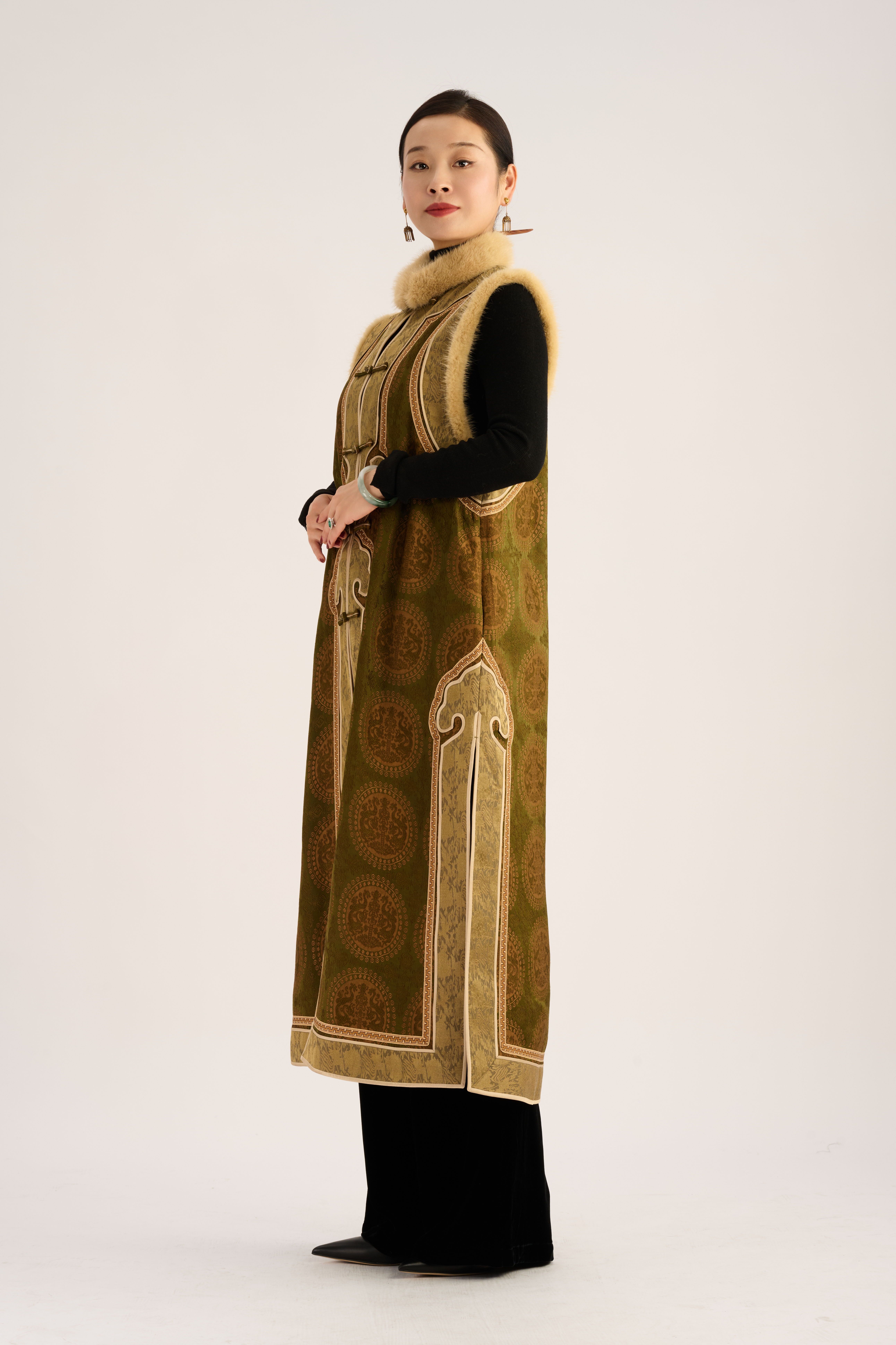 Qingqiu Pattern Coat