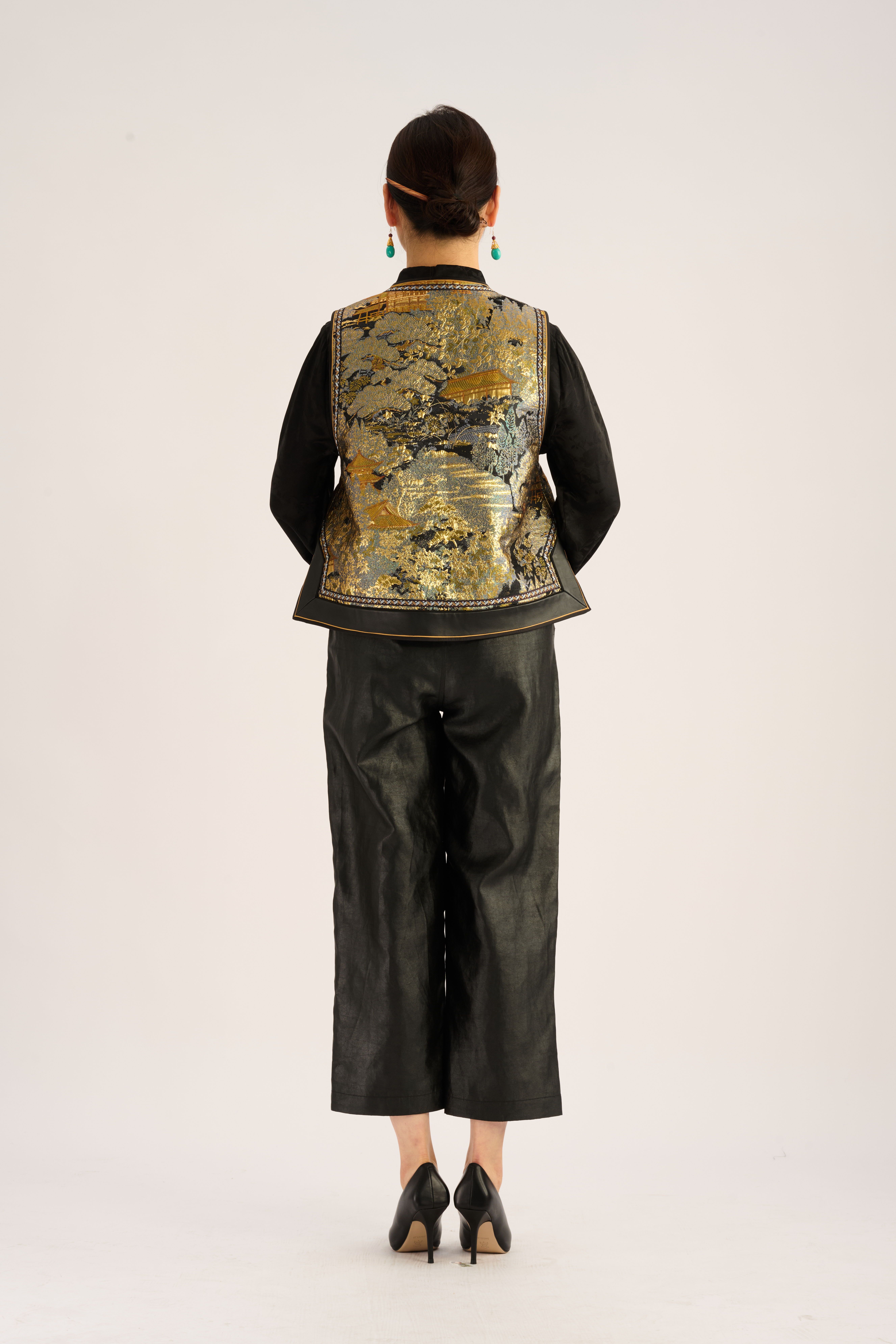 Liangye Embroidered Vest